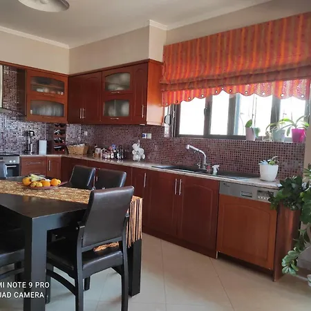 Villa Akrotiri Beach Villa