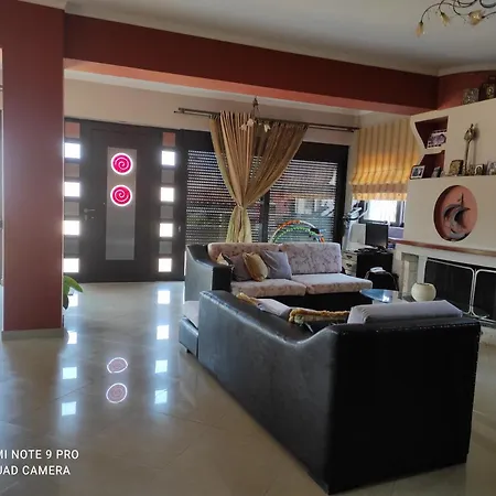 Villa Akrotiri Beach Villa